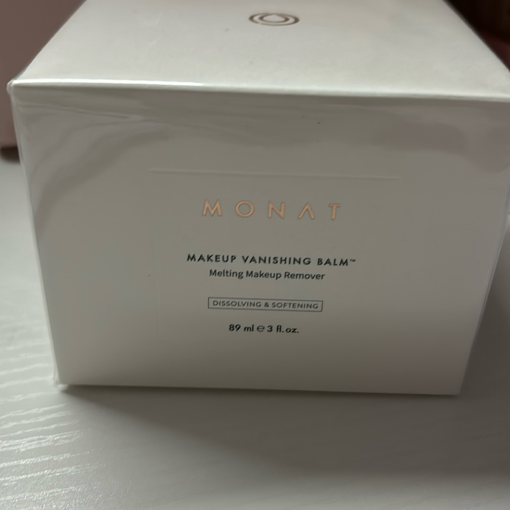 Make up vanishing balm